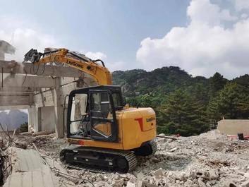 震撼！柳工9075E挖掘机登临黄山光明顶！