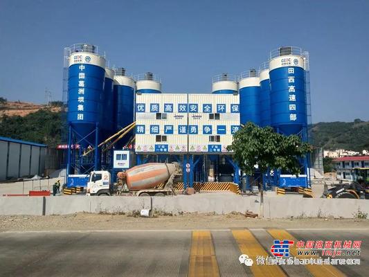 山推建友设备助力田西高速建设