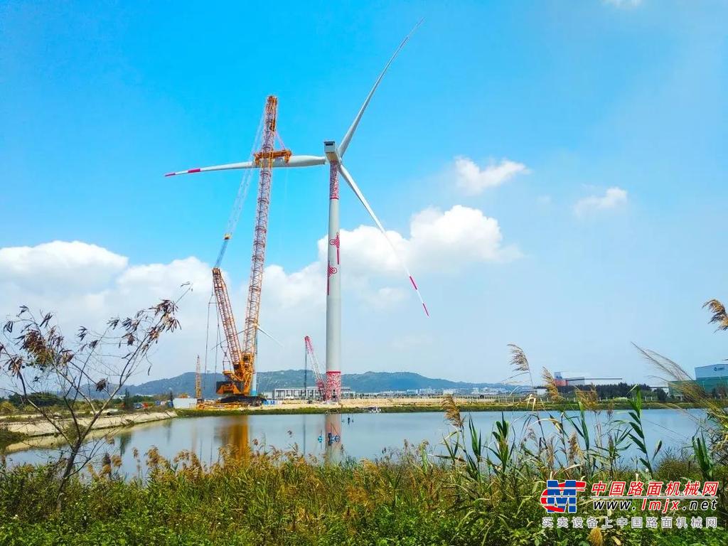 十年磨一”舰”，徐工千吨级“航母作战群”掀起国潮热浪