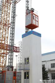 方圆井道施工升降机将服役棋盘洲长江大桥建设项目
