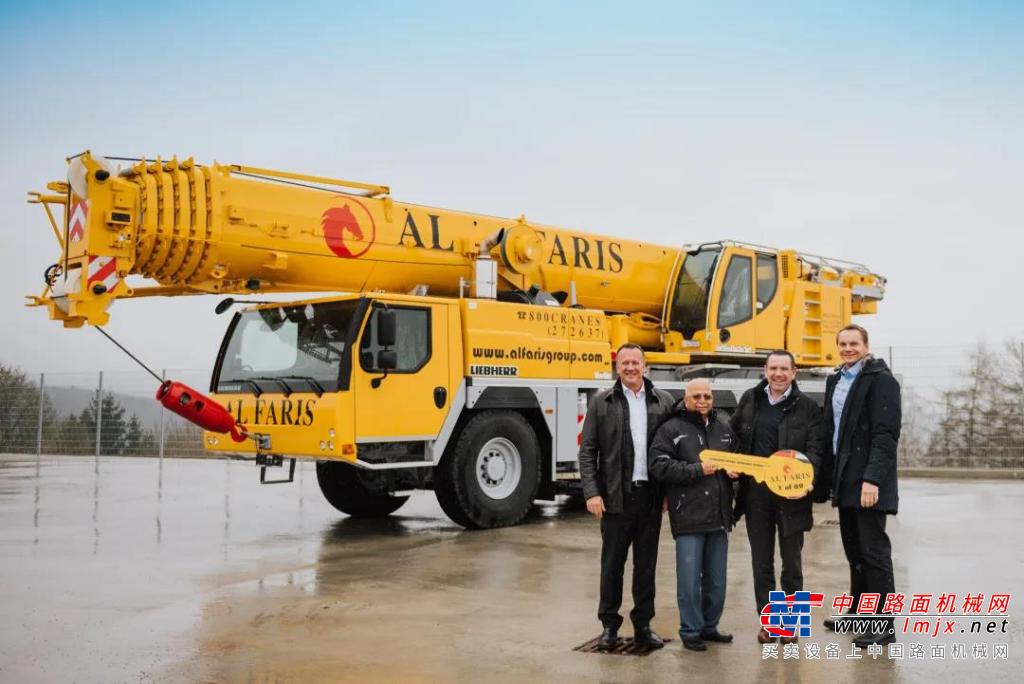 Al Faris公司和利勃海爾簽訂大訂單 | 69台移動和履帶式起重機