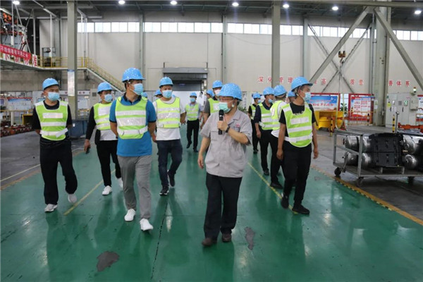 陕北区域商用车客户代表走进华菱星马参观考察