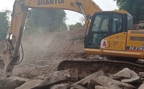 山推挖掘机 370施工视频