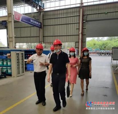 东莞客人考察山河智能高空作业设备