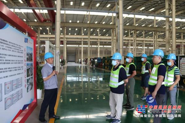 广东客户走进华菱星马参观考察