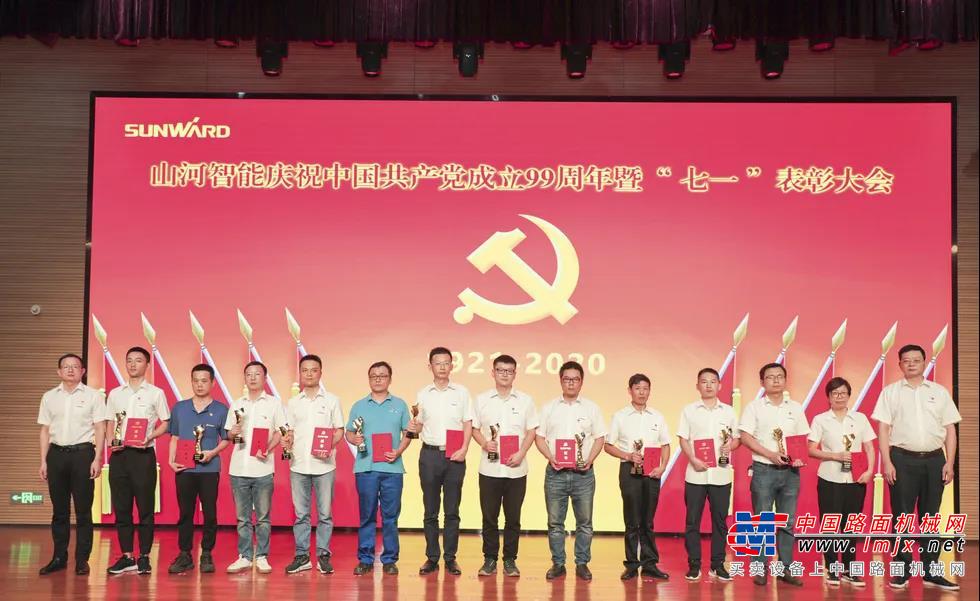 https://news-static.lmjx.net/upload/2020/0701/1080w720h20200701091025917.jpg!1024x1024.jpg