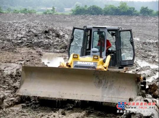 山推课堂：如何对高湿环境下的推土机进行有效防护