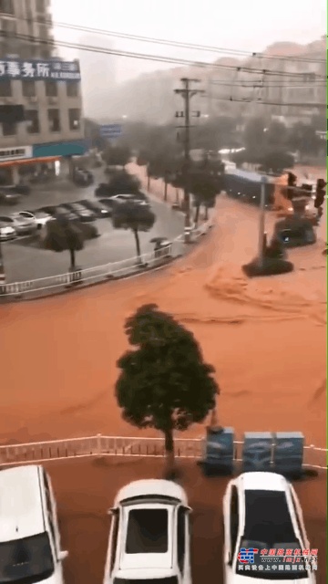 南方暴雨引发多地洪涝灾害 工程机械企业迎难而上尽显担当