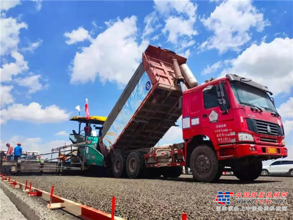 	这是继承接首个集团外施工项目	————甘肃马桥项目	后承接的首个海外施工项目