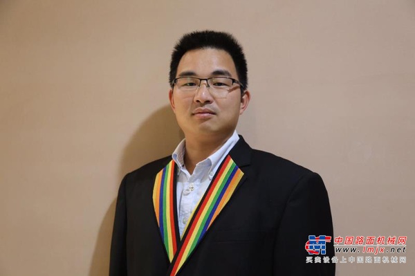 星级品质+星级售后，所以他选择了山河智能旋挖钻机