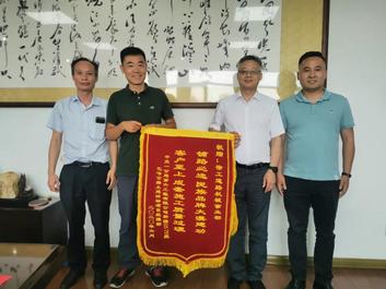 客户感谢信｜徐工在新疆巴哈公路上的好朋友！