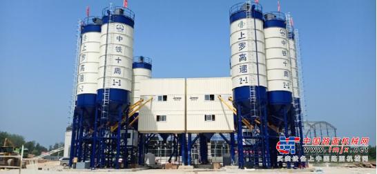 山推建友设备助力上罗高速建设