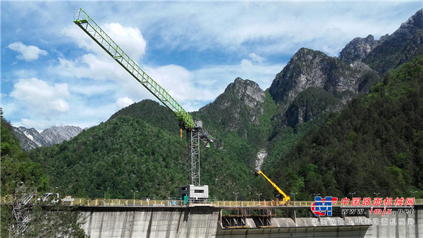 意大利疫后复工中国力量：中联重科精准交付塔机助力卡祖尔水坝建设