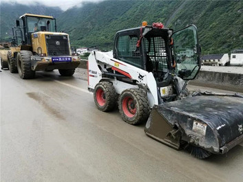 建设新城镇，别错过这三款山猫本土机！
