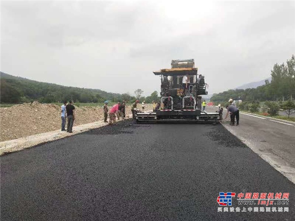 	01	美丽乡村路，致富新农村