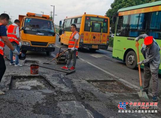 安徽颍上公路分局多举措抓好三伏天公路保畅通工作