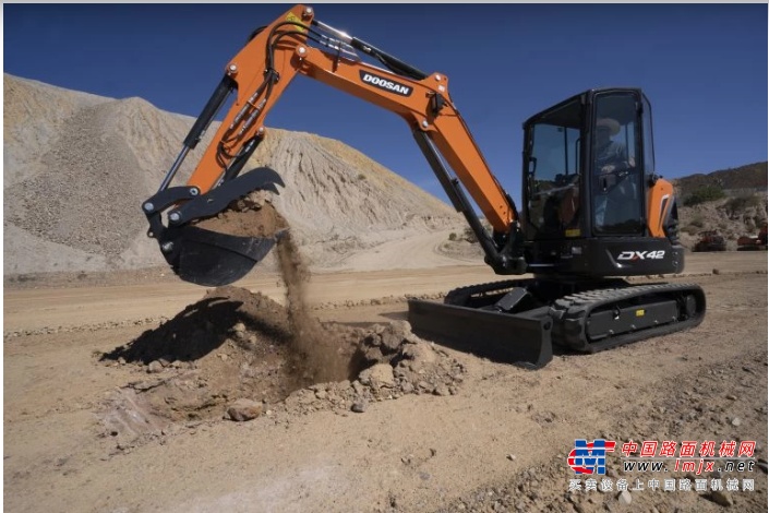 【海外新品】鬥山北美新增DX42-5K、DX50-5K緊湊型挖掘機產品陣容