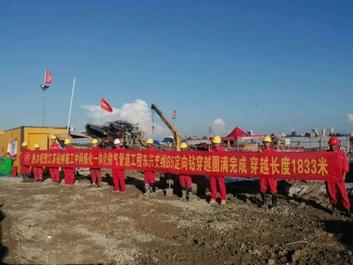 专啃硬骨头！徐工钻机“玩转”地下穿越