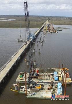 利勃海尔钻机深挖南卡罗来纳州桥梁项目
