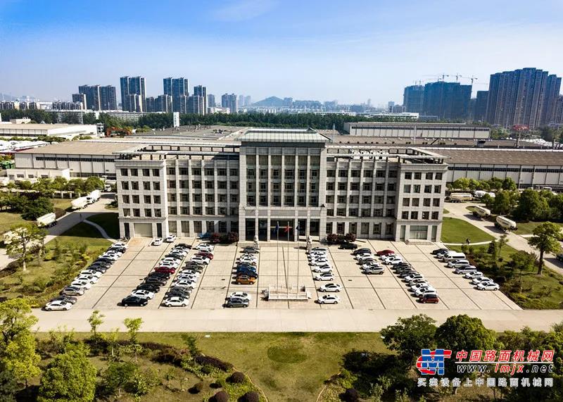 华菱汽车“安徽省重型专用车发动机工程研究中心”通过年度运行评估