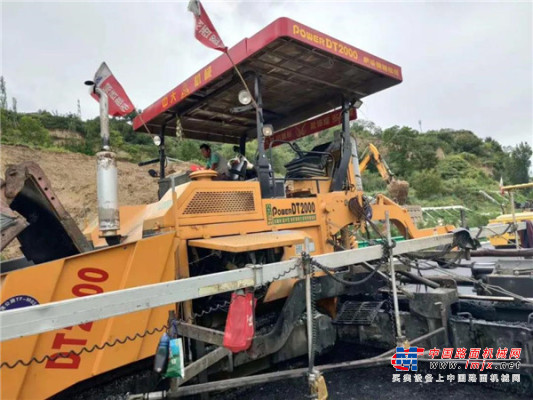中大机械：抗离析摊铺机在陕西太凤高速、宝坪高速施工展示