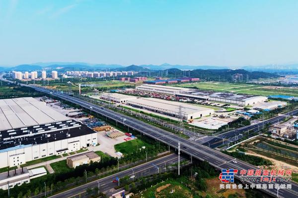 华菱汽车“省级绿色工厂”顺利通过复核验收