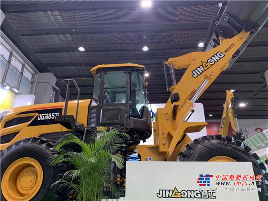晋工JGM857L全新驾驶室，不止是“豪华”