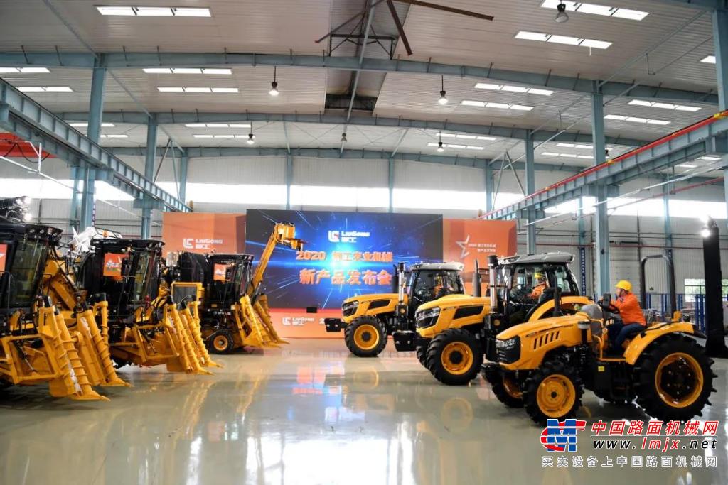 挺起广西农业机械化脊梁 ——柳工农机六款新品发布，正式进军拖拉机产业