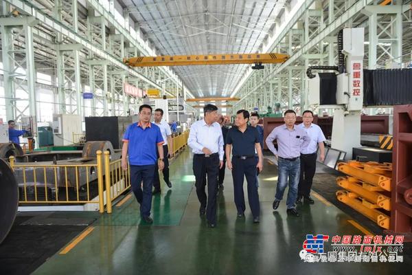 山东广源集团有限公司董事长管延松一行来宾参观考察方圆集团
