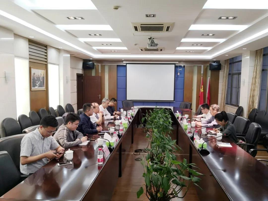 桐庐县委常委、开发区管委会党委书记施建华一行走进华菱星马考察交流