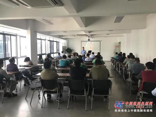 【消除风险隐患筑牢消防安全防线】泰信机械组织消防安全培训