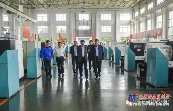  山东省中小企业协会常务副会长贺怀芝一行领导参观考察方圆集团