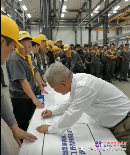 https://news-static.lmjx.net/upload/2020/1016/1080w719h20201016041226703.jpg!1024x1024.jpg