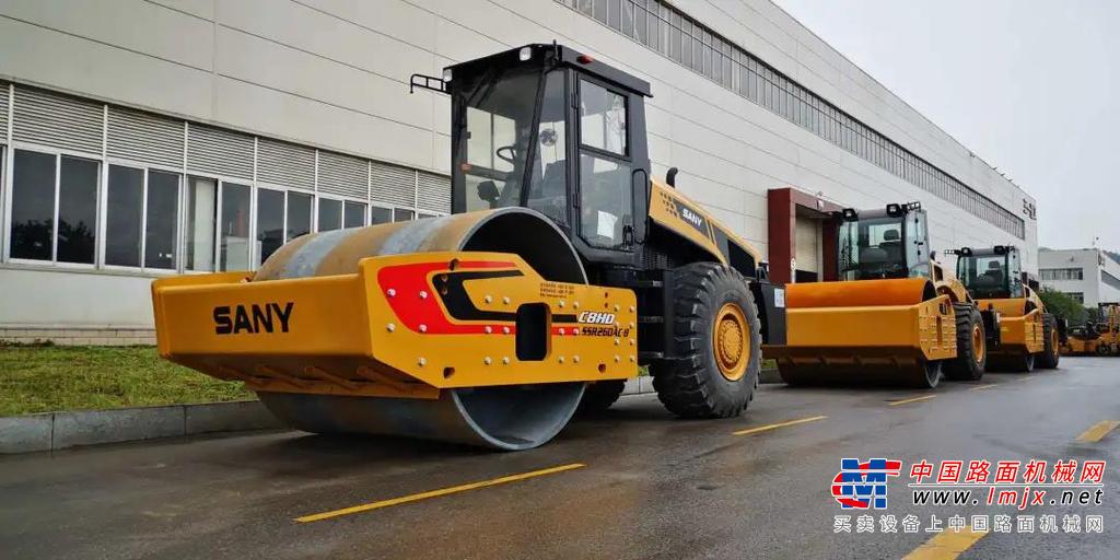 	STG170C-8S平地机	升级版180马力配置 干活有劲赚得多