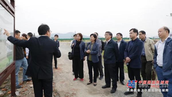 农业农村部信息中心主任王小兵率专家组调研中联智慧农业