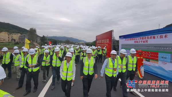 设想变成现实！三一路机无人智能化集群施工闪耀黄衢南高速