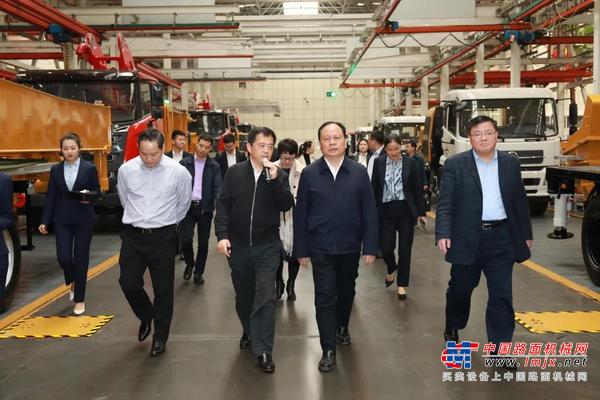 湖南省人大常委会副主任、省总工会主席周农勉励三一，推动智能制造迈上更高水平！