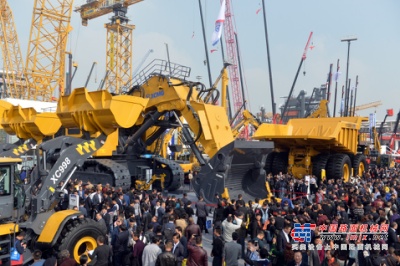 	第三届中国国际进出口博览会热潮正酣，千万人瞩目的长江龙头、东海之滨又一场的东方之约如期而至。11月24日，bauma CHINA 2020（上海宝马展）将在上海新国际博览中心拉开帷幕。