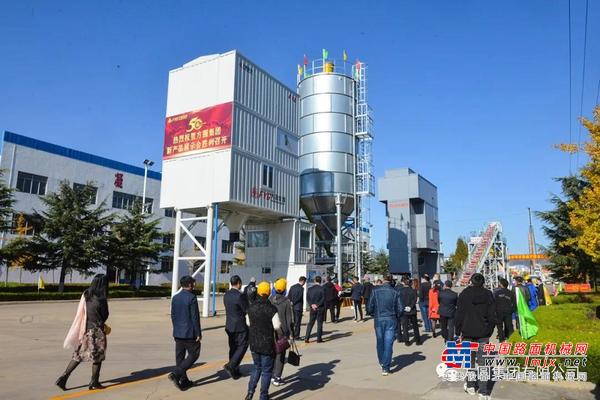 部分用户参观方圆集团2020年新产品展示会样机