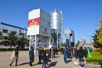 部分用户参观方圆集团2020年新产品展示会样机