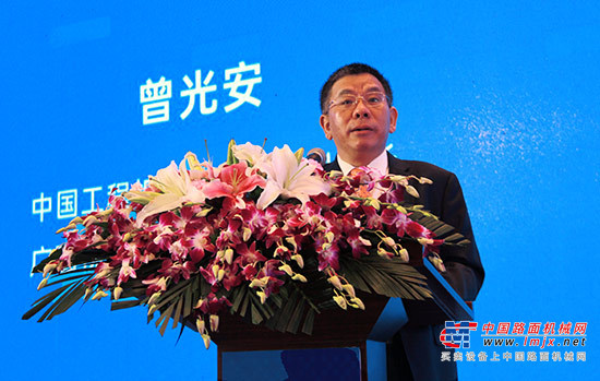 协会六届一次会员代表大会暨第十八届中国工程机械发展高层论坛胜利召开