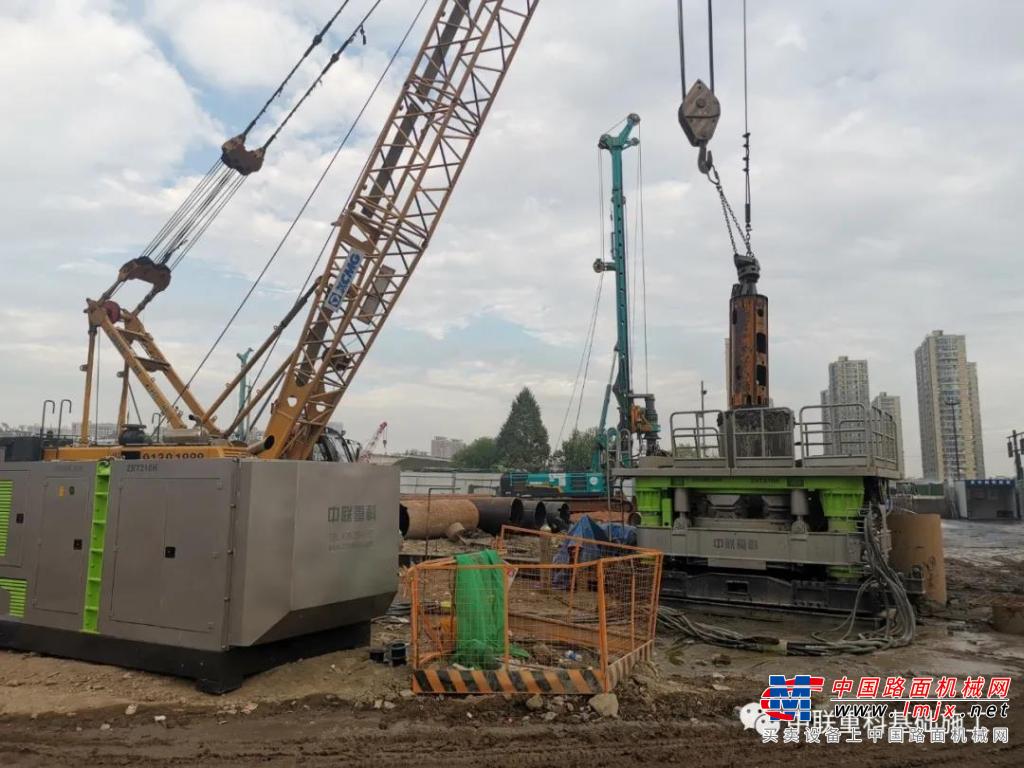 中联重科首台全套管全回转钻机成功交付客户 助力杭州市政建设