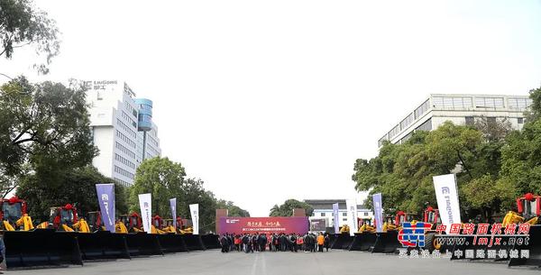 合作共赢 | 柳工12台870H顺利交付客户