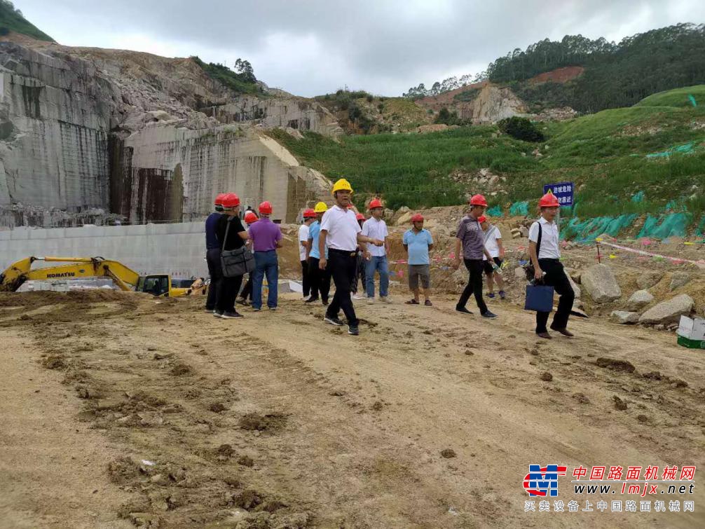 高效、低耗、安全，广西某采石场一次采购3台50吨级晋工叉装机