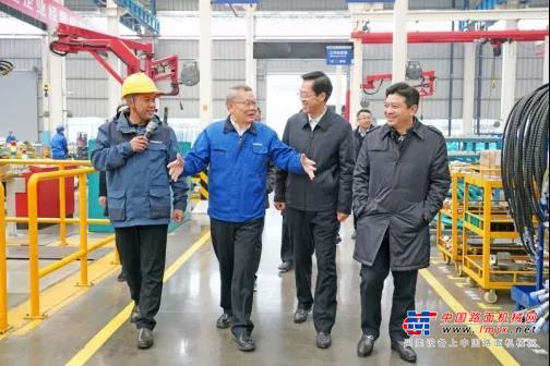 徐州市长率团考察山河智能