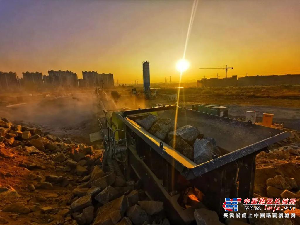 斯镘达：粤港澳、长三角、京津冀新开工建设铁路1万公里！