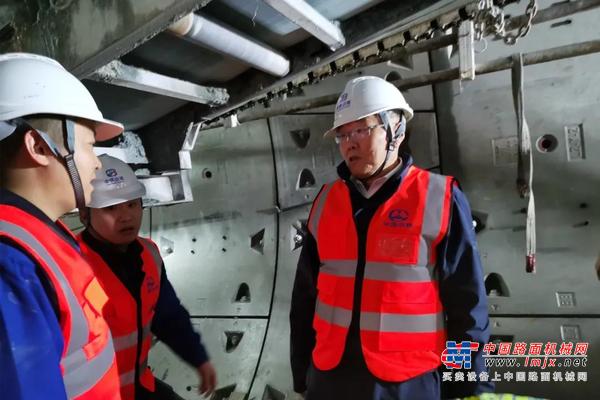 何清华亲临中铁山河盾构施工项目指导工作