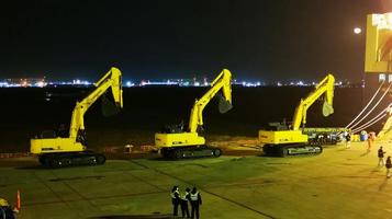 柳工15台大型机助力西非国家水利建设
