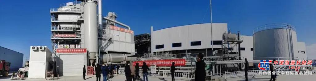 	“在徐州这个地方，大家对玛连尼的沥青搅拌站极为认可，特别像我们周边几个区县，同行用的大部分都是玛连尼的设备，大家一致认为玛连尼的设备质量和口碑都非常好。”徐州盛达公路工程公司（以下简称徐州盛达）副总经理曹何民表示，市场是最好的检验场，玛连尼之所以能在徐州市场竞争中力挫群雄，靠的是产品和服务两大“硬实力”！