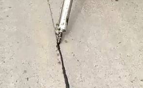 宜讯灌缝机施工视频